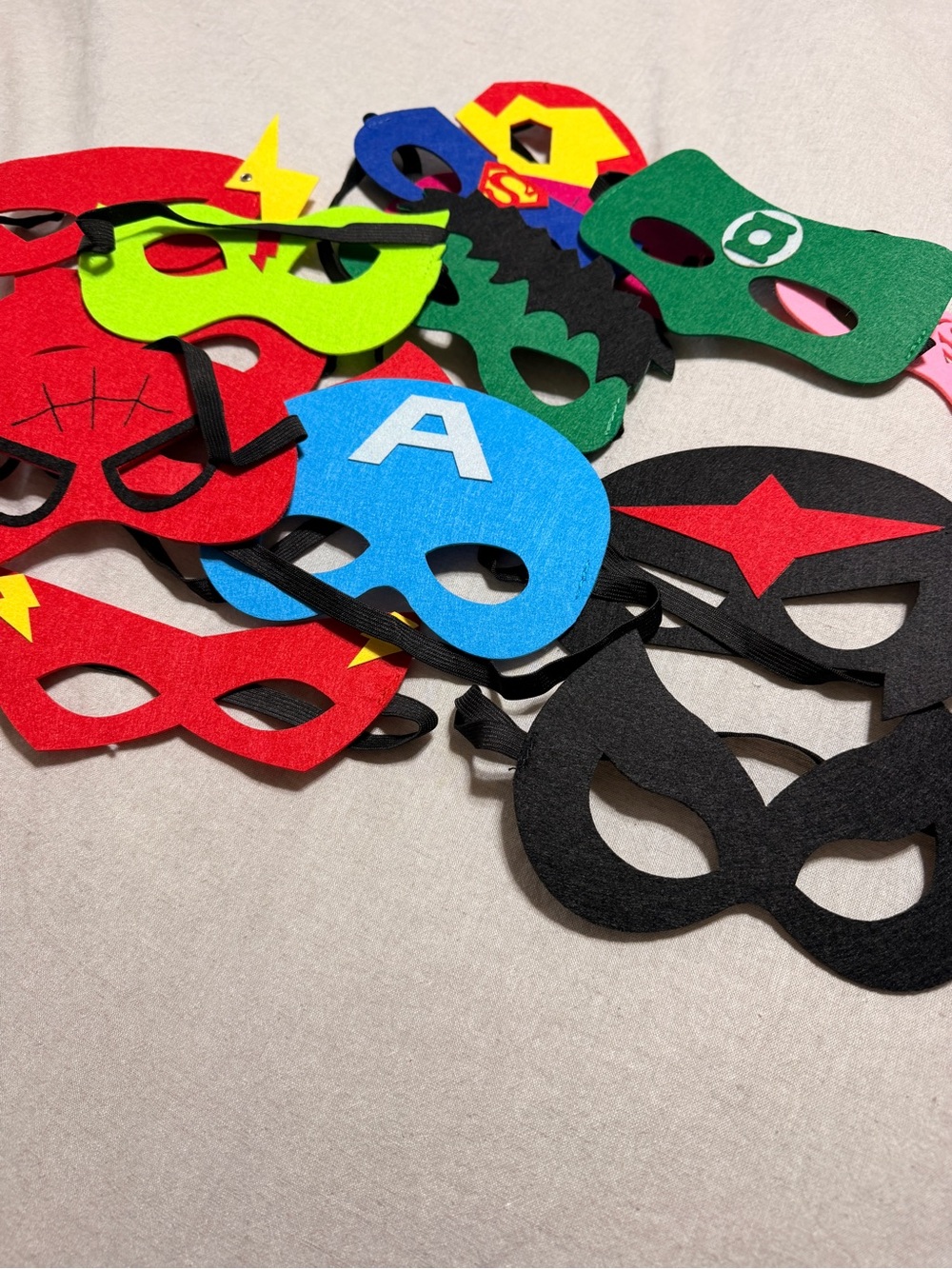 Kids Superhero Felt Mask Set - Assorted Colors - Picture 3 of 4